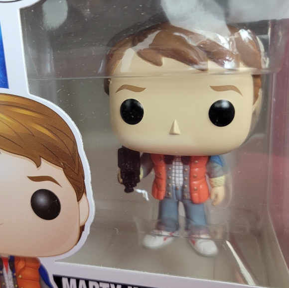Marty in puffy jacket funko # 961 (nib) With pop protector - Picture 3 of 7
